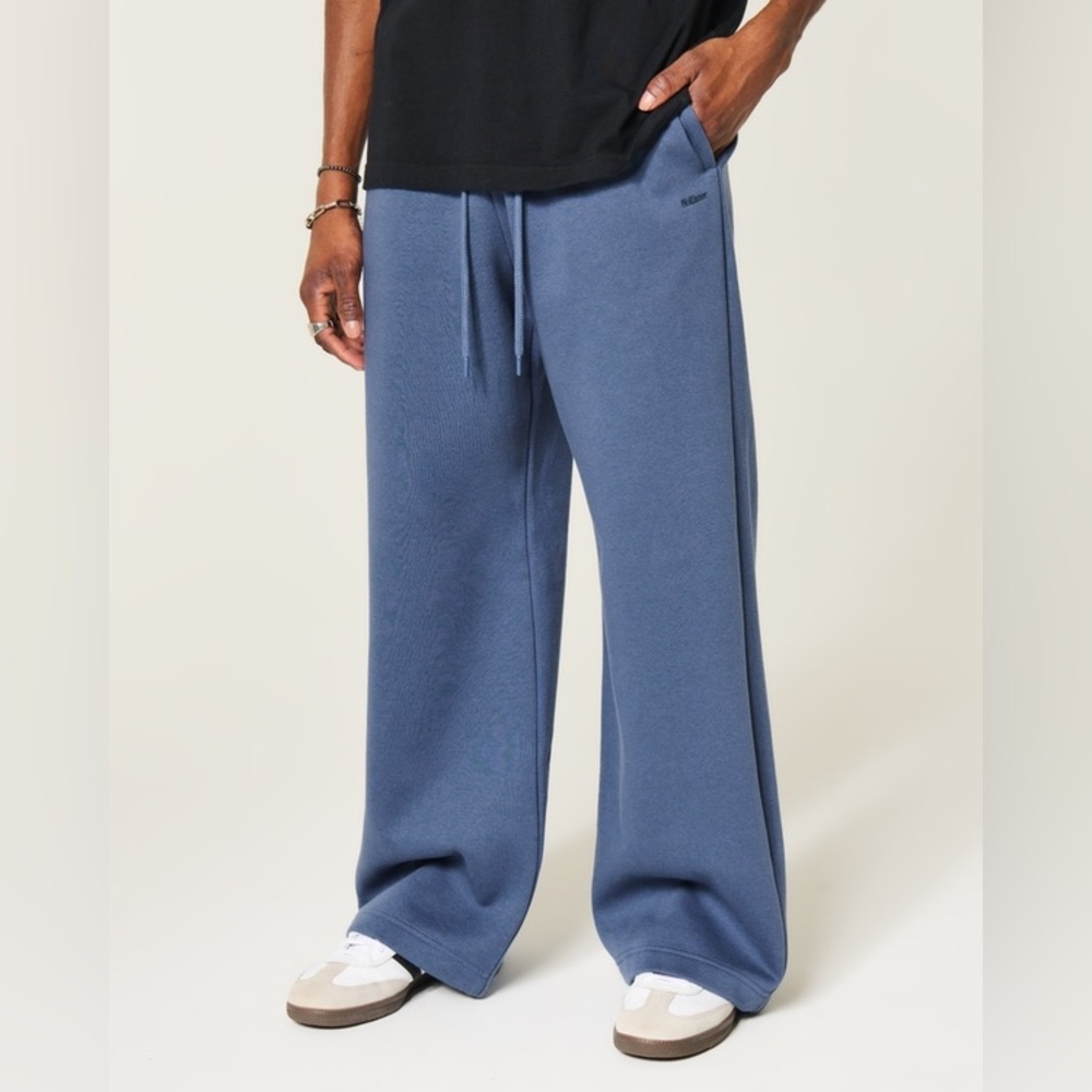 Hollister Navy Baggy Sweatpants - Picture 6 of 9
